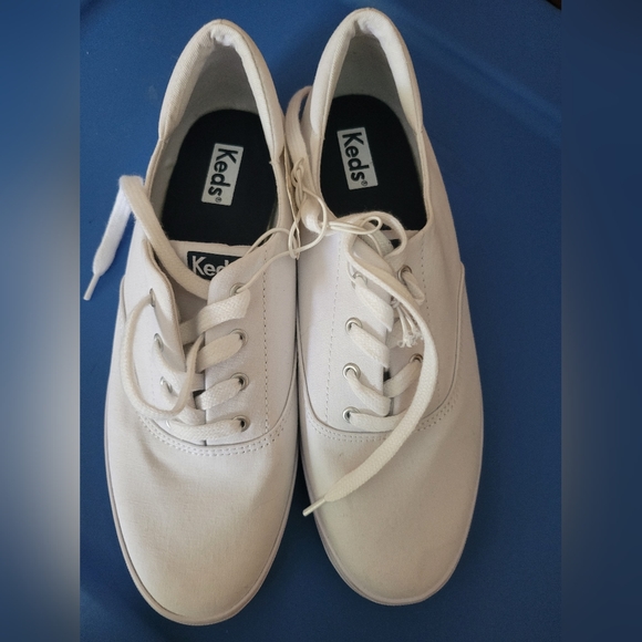 NWT Keds Tennis/Courts Sneaker all White - Picture 4 of 4